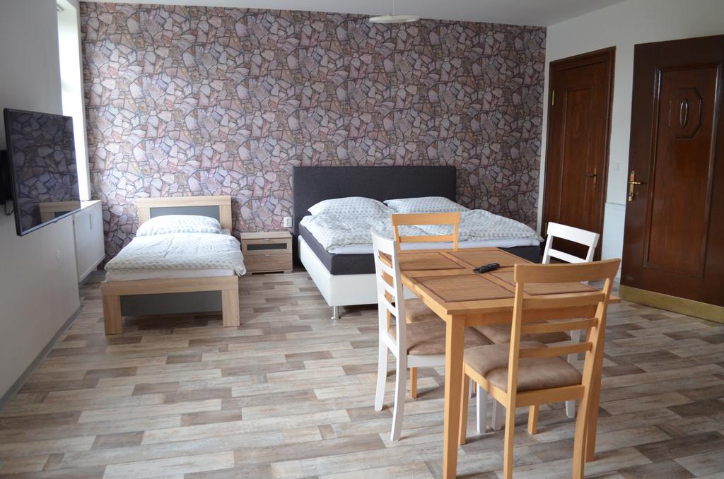 Penzion Jungmannova Šluknov Habitación foto
